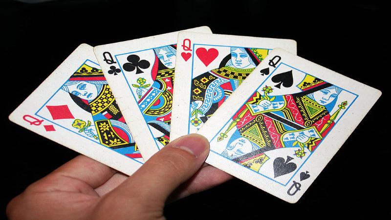 Những luật chơi bài đặc biệt mà người chơi phải nắm 